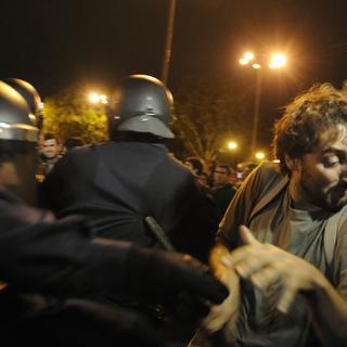 Le face-à-face a tourné à l'affrontement entre policiers et manifestants. [Dominique Faget]