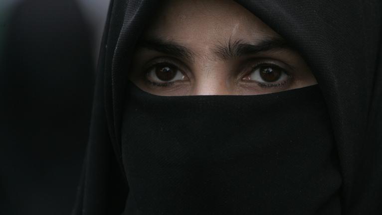 Le Conseil national considère que l'interdiction du port de la burqa serait une mesure excessive. [Shakil Adil]