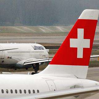 Le bénéfice de Swiss, la compagnie aérienne helvétique, a chuté de 53% durant le premier semestre de cette année. [Steffen Schmidt]