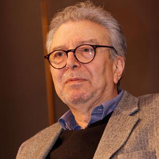 Farouk Mardam-Bey au Salon du livres à Paris en 2012. [CC BY SA (Wikipédia) - Thesupermat]