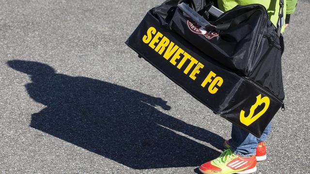 Les employés du Servette FC sauront en milieu de semaine prochaine si le juge de la chambre commerciale du tribunal de première instance de Genève met le club en faillite.