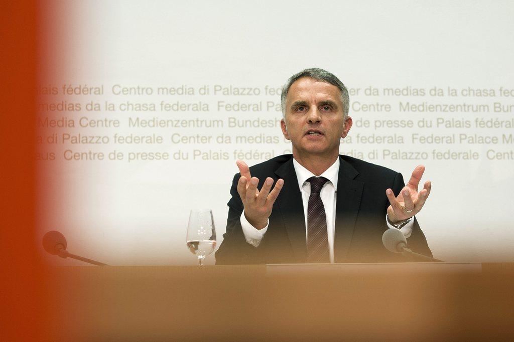 Didier Burkhalter estime qu'une adhésion de la Suisse à l'EEE n'est pas une option réaliste. [Peter Schneider]