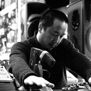 Yan Jun, poète et musicien de la Chine moderne [luff.ch]