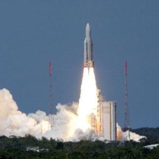 Le lancement d'une fusée Ariane V en décembre 2009 sur la base de Kourou en Guyane