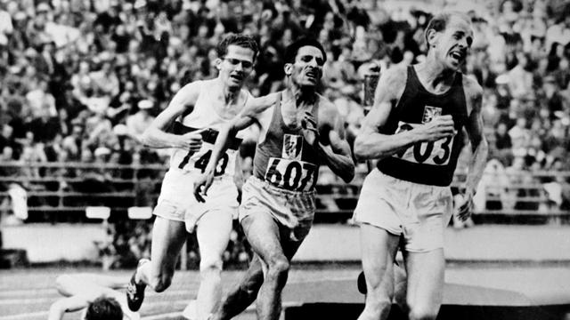 Helsinki 1952: Emil Zatopek va remporter un 5000m d'anthologie ce 26 juin.