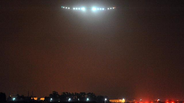 L'avion solaire piloté par Bertrand Piccard est arrivé aux alentours de 00h30 (heure suisse) à Rabat. [CHAKIB ALAM]