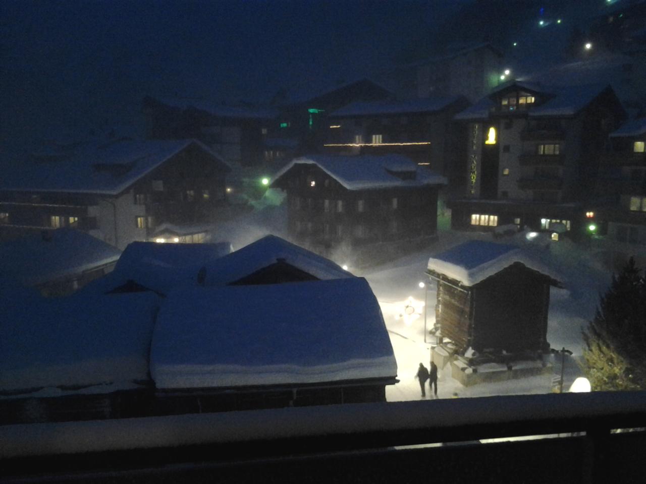 Saas-Fee (VS) sous une importante couche de neige. [Loic Le Deunff]