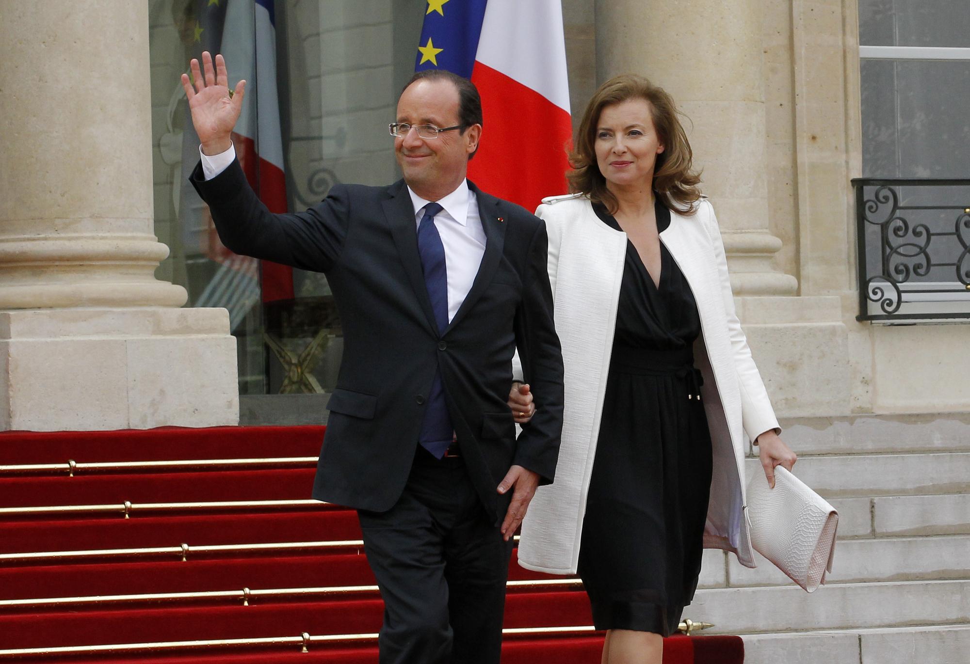 La journée marathon continue pour François Hollande et Valérie Trierweiler. [AFP - Patrick Kovarik]