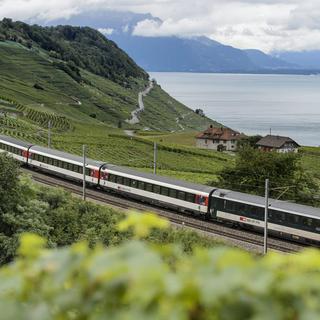 Durant le premier semestre 2012, le nombre de passagers/kilomètre dans les trains suisses est passé de 8,7 milliards à 8,5 milliards. [Laurent Gillieron]