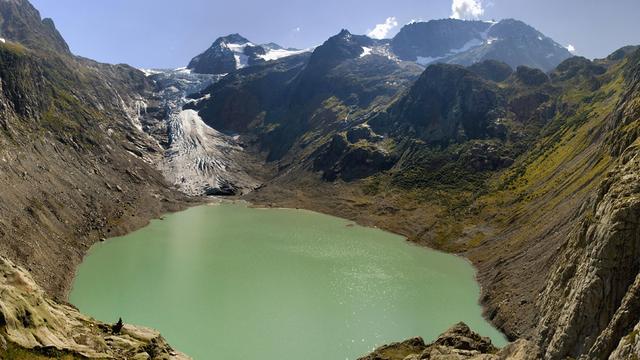Dans le sillage du recul des glaciers, de nouveaux lacs de montagne se forment. [Tomas Sereda]