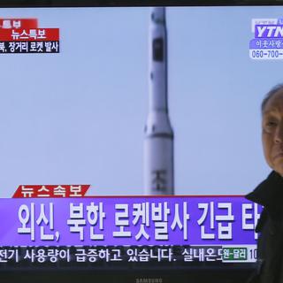 Les Sud-Coréens ont découvert le lancement à la télévision. [Lee Jae-Won]