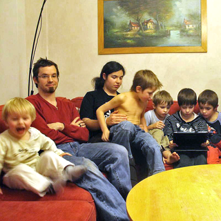 Joël Reymond, 37 ans, père de cinq enfants, ne veut pas d’un rite pour les couples homosexuels. [Patrick Le Fort]