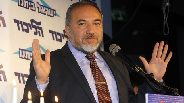 Avigdor Lieberman lors d'une conférence de presse jeudi. [RONI SCHUTZER]