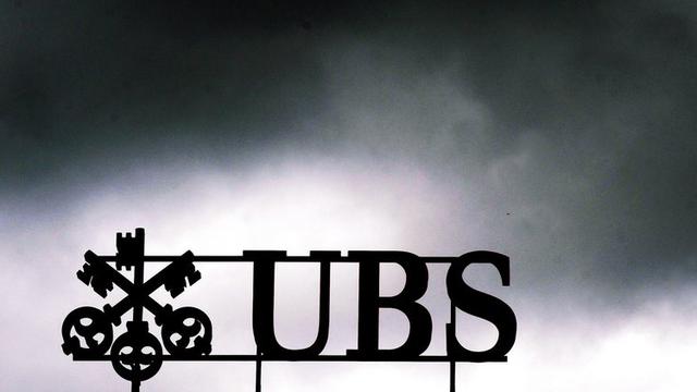 Changement de cap pour UBS, à la recherche d'une embellie. [Walter Bieri]