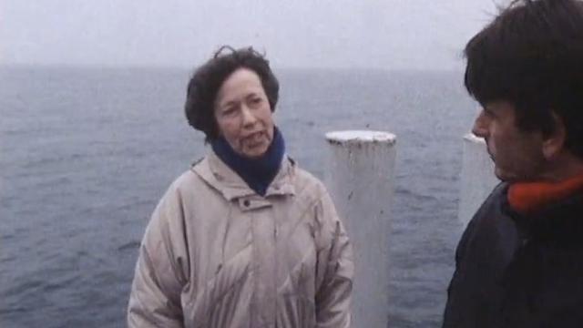Yvette Z'Graggen en compagnie du journaliste Jean-Pierre Pastori en 1986 [RTS]