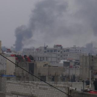 Plusieurs quartiers de Damas étaient en proie aux flammes suite à plusieurs attaques. [REUTERS]