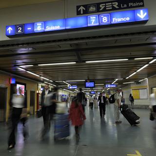 Les projets d'extension des gares de Lausanne et de Genève suscitent de nombreux débats. [Keystone - Martial Trezzini]