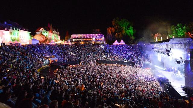 4 août: Le Rock Oz Arènes et les lumières du show donné par DJ Antoine [Maxime Schmid]