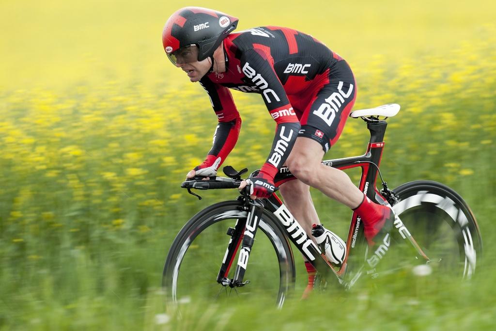 Le prochain Tour de France faisant la part belle aux chronos, Cadel Evans pourrait y viser le doublé. [Keystone - Laurent Gillieron]