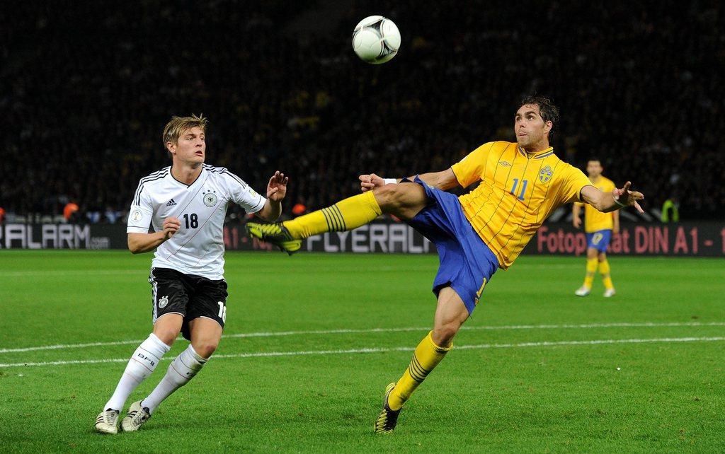 Elmander a inscrit le troisième but suédois face à l'Allemagne. [KEYSTONE - THOMAS EISENHUTH]