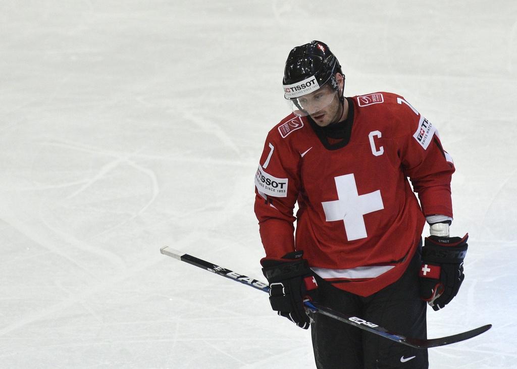 Mark Streit, star et capitaine de la Suisse, n'a pas de quoi pavoiser. [KEYSTONE - PETER SCHNEIDER]