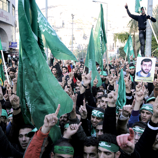 Le Hamas a manifesté pour la 1ère fois depuis 2007 à Naplouse, ce 13.12.2012. [Jaafar Ashtiyeh]