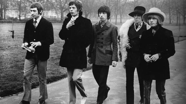 En 1963, le groupe est alors composé de Charlie Watts, Mick Jagger, Bill Wyman, Keith Richard et Brian Jones (de gauche à droite).