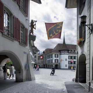 Le canton de Berne veut favoriser les fusions de communes (ici la vieille ville de Thoune). [Gaëtan Bally]