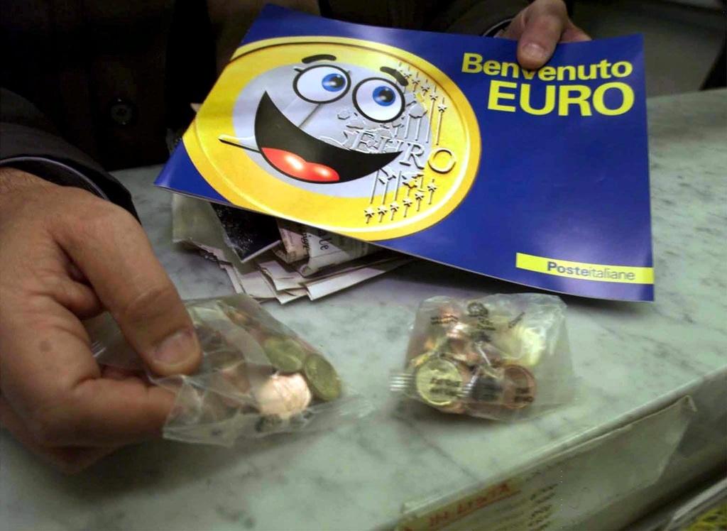 L'euro était entré en circulation le 1er janvier 2002. [KEYSTONE - Luca Zennaro]