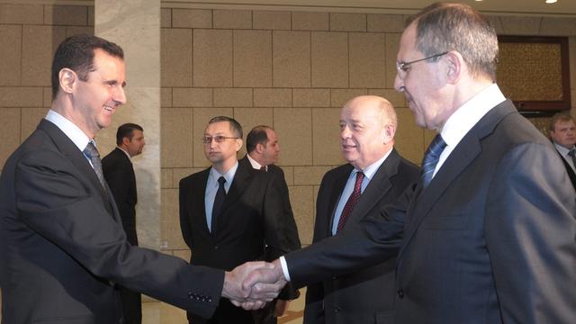 Sergueï Lavrov, le chef de la diplomatie russe, est en visite en Syrie depuis mardi pour évoquer avec le président Bachar-al-Assad un plan de sortie de crise. [AP POOL]