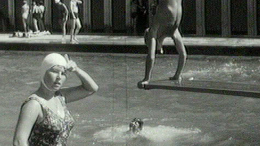 La piscine de Fribourg en 1961 [TSR 1961]