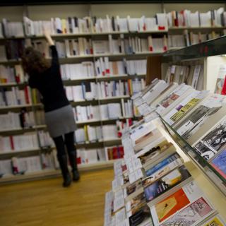 Les Suisses sont friands de lecture, selon un sondage réalisé pour la RTS et L'Hebdo. [Jean-Christophe Bott]