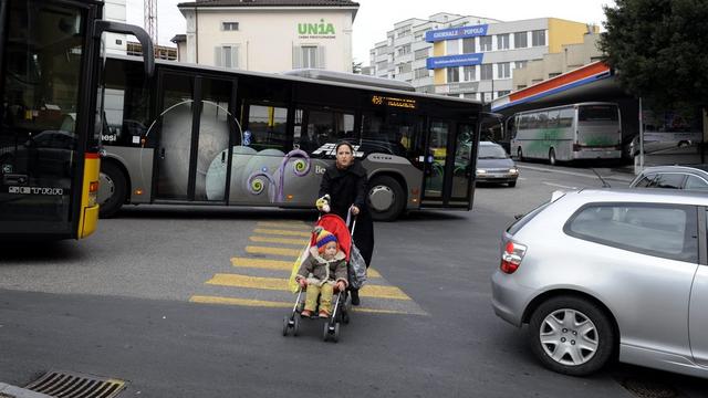 Le canton de Berne a contrôlé cet été chacun des 3000 passages pour piétons de ses routes cantonales afin d'en détecter les défauts. [Karl Mathis]