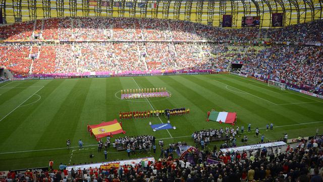 La rencontre Espagne-Italie était attendue avec impatience par tous les amateurs de football. [Radek Pietruszka]