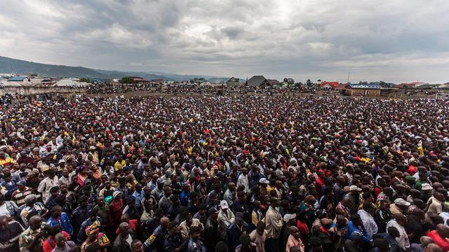 La population de Goma s'est réunie pour écouter le discours du porte-parole des rebelles M23. [EPA - Tim Freccia]