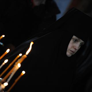Noël orthodoxe dans une cathédrale de Moscou.