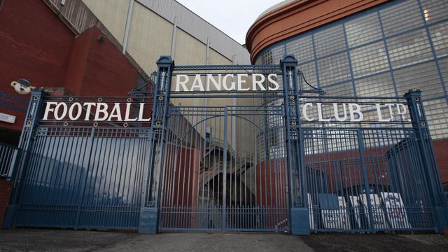 Quarante-cinq mille personnes en moyenne suivent les Glasgow Rangers à l'Ibrox Park. Les derbies face au Celtic sont légendaires. [Reuters - David Moir]