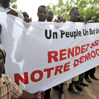 Les manifestants protestent depuis fin mars à Bamako, contre la rébellion touareg et contre la junte militaire. [Issouf Sanogo]