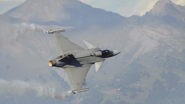 Un Gripen suédois lors d’un meeting aérien à Sion en 2011. [Laurent Gillieron]