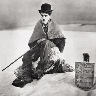 "La Ruée vers l'Or" (1925) de Charlie Chaplin [The Roy Export Company Establishment]