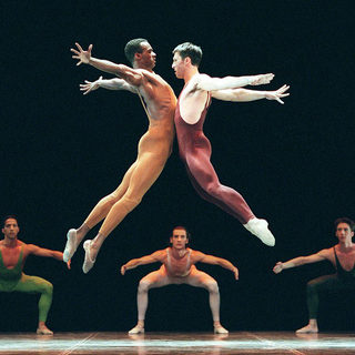 Scène du "Sacre du Printemps" par le Ballet Béjart Lausanne, en avril 1998. [Keystone - Fabrice Coffrini]