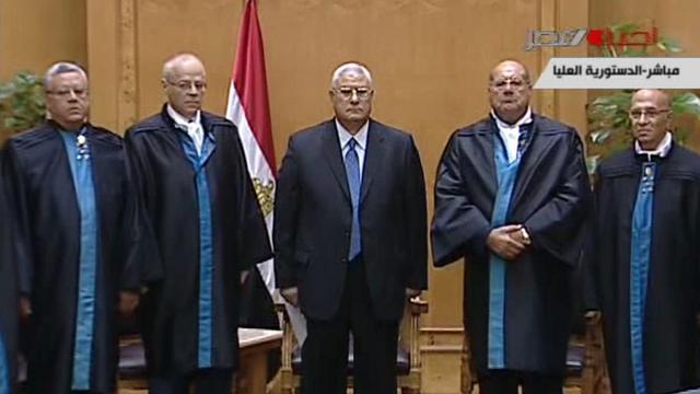 Le nouveau président par intérim a prêté serment ce jeudi matin. [Egyptian State TV/AP/Keystone]