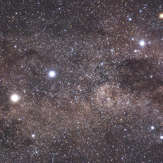 Alpha Centauri / Les constellations de la Croix du Sud et du Centaure. Alpha Centauri est l’étoile brillante située à gauche de l’image. [ESO - S. Brunier]