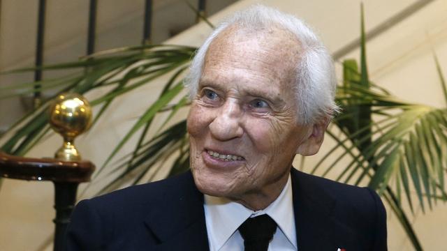 Jean d'Ormesson à la cérémonie du "Grand prix du roman de l'Académie française", le 24 octobre 2013. [AFP - Patrick Kovarik]