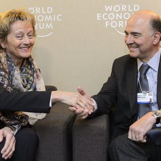 La conseillère fédérale Eveline Widmer-Schlumpf a rencontré le ministre français des Finances et de l'Economie Pierre Moscovici au WEF à Davos. [Laurent Gillieron]