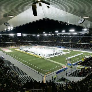 Berne affrontait Langnau au Stade de Suisse en 2007. [Peter Klaunzer]