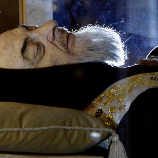 Le corps exhumé de Padre Pio, photographié en 2008. [Alessandro Bianchi]