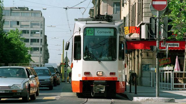 Carouge avait perdu sa liaison avec Cornavin depuis la suppression de la ligne 13.