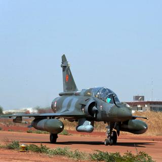 Un Mirage 2000D se posant à Bamako. [Jeremy Lempin / AP Photo / ECPAD]