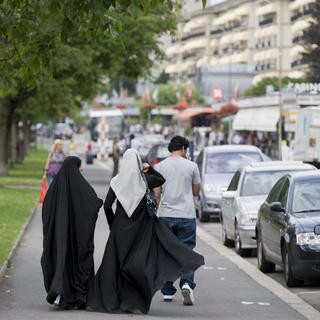 Le voile islamique est-il vraiment un problème en Suisse? [Peter Schneider]